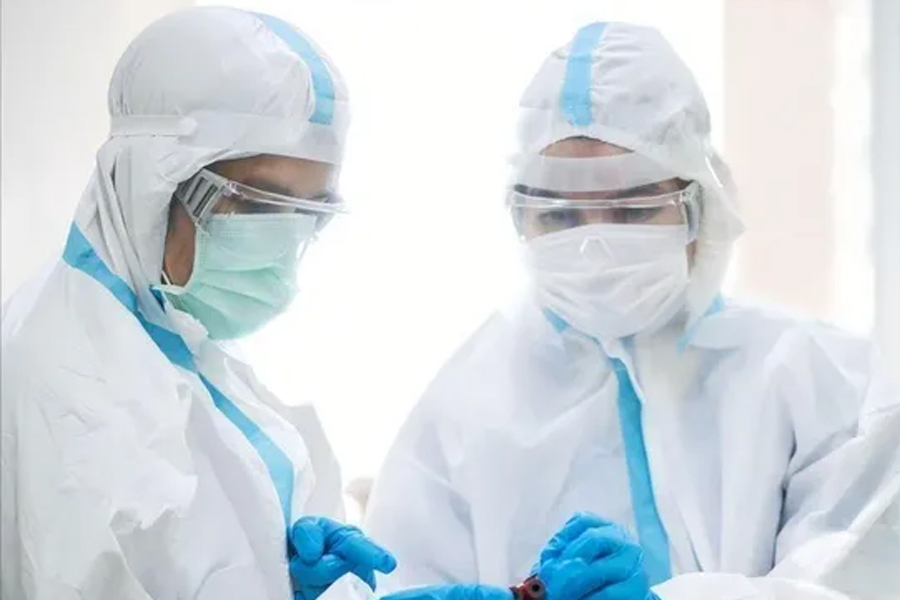 Disposable Protective Coveralls with Blue Tapes