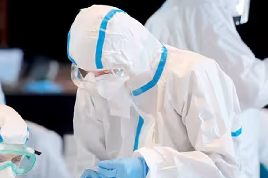 Disposable Protective Coveralls with Blue Tapes