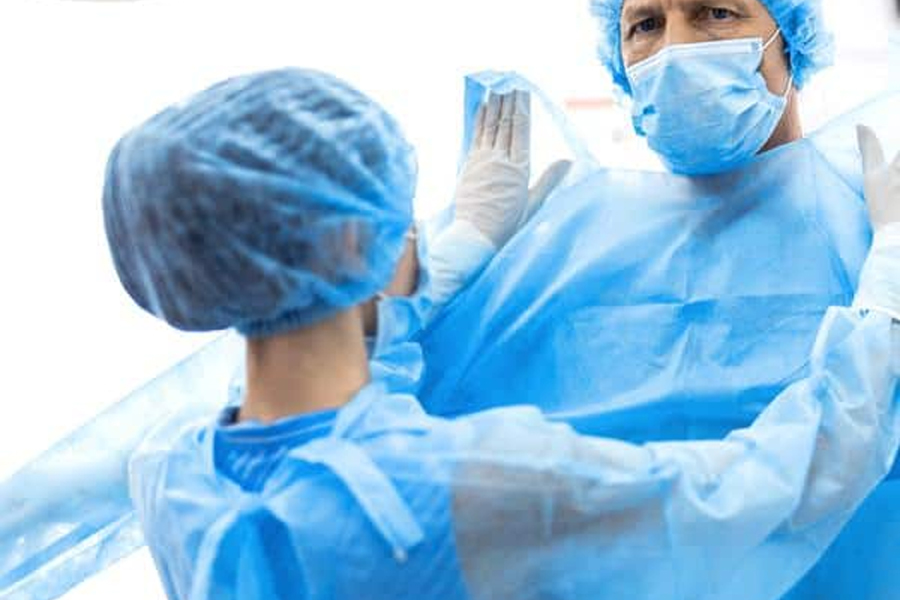 Disposable Surgical Gowns (Standard or Reinforced)